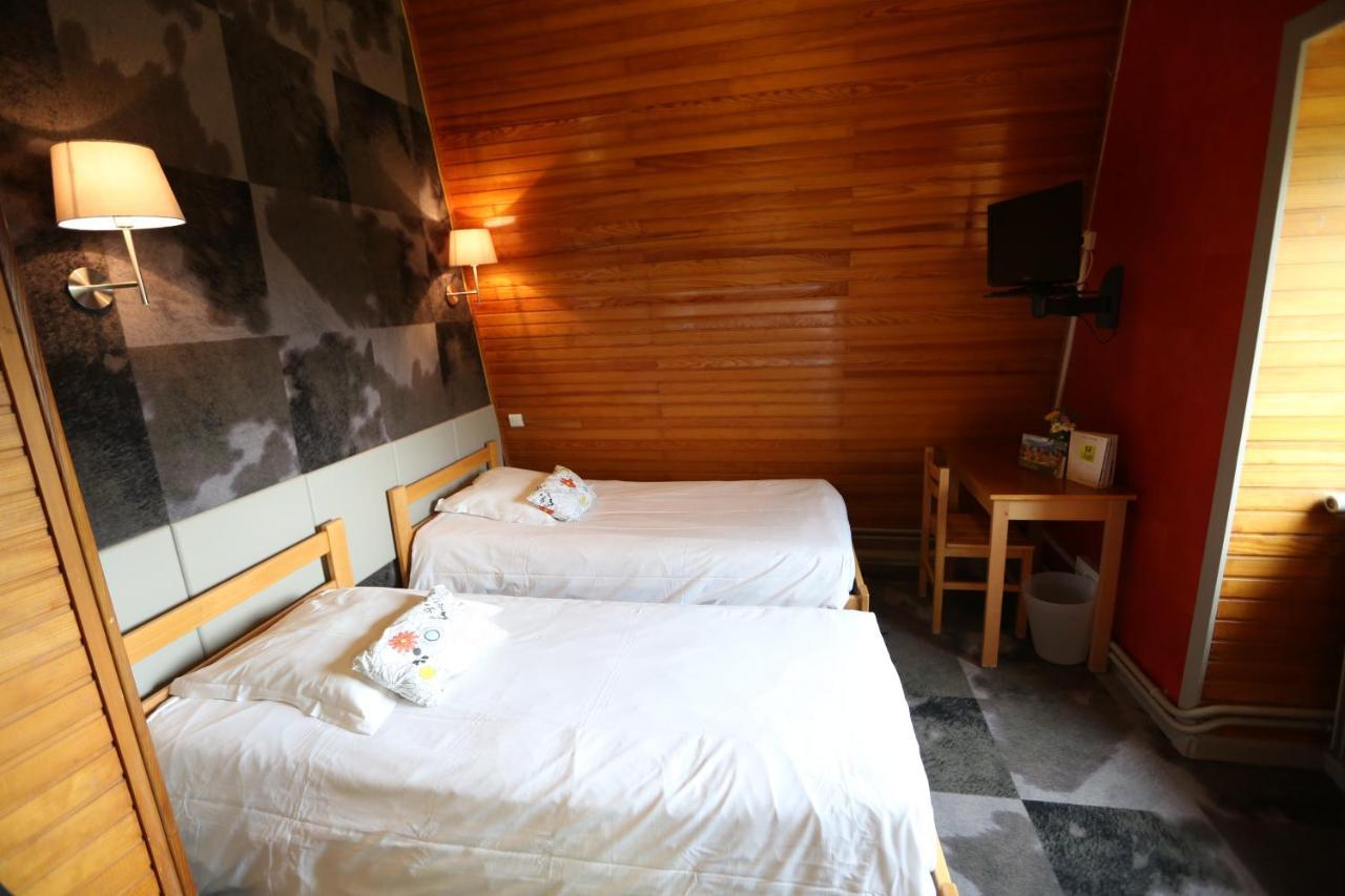 Gite-Hotel Le P'Tit Cham Le Mont-Dore Exteriör bild